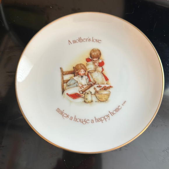 Vintage Lasting Memories Decorative Plate. - Picture 1 of 3